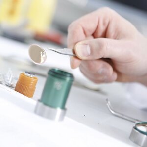 CRB GmbH | Preparación de un filtro de aire | © CRB Analysis Service GmbH